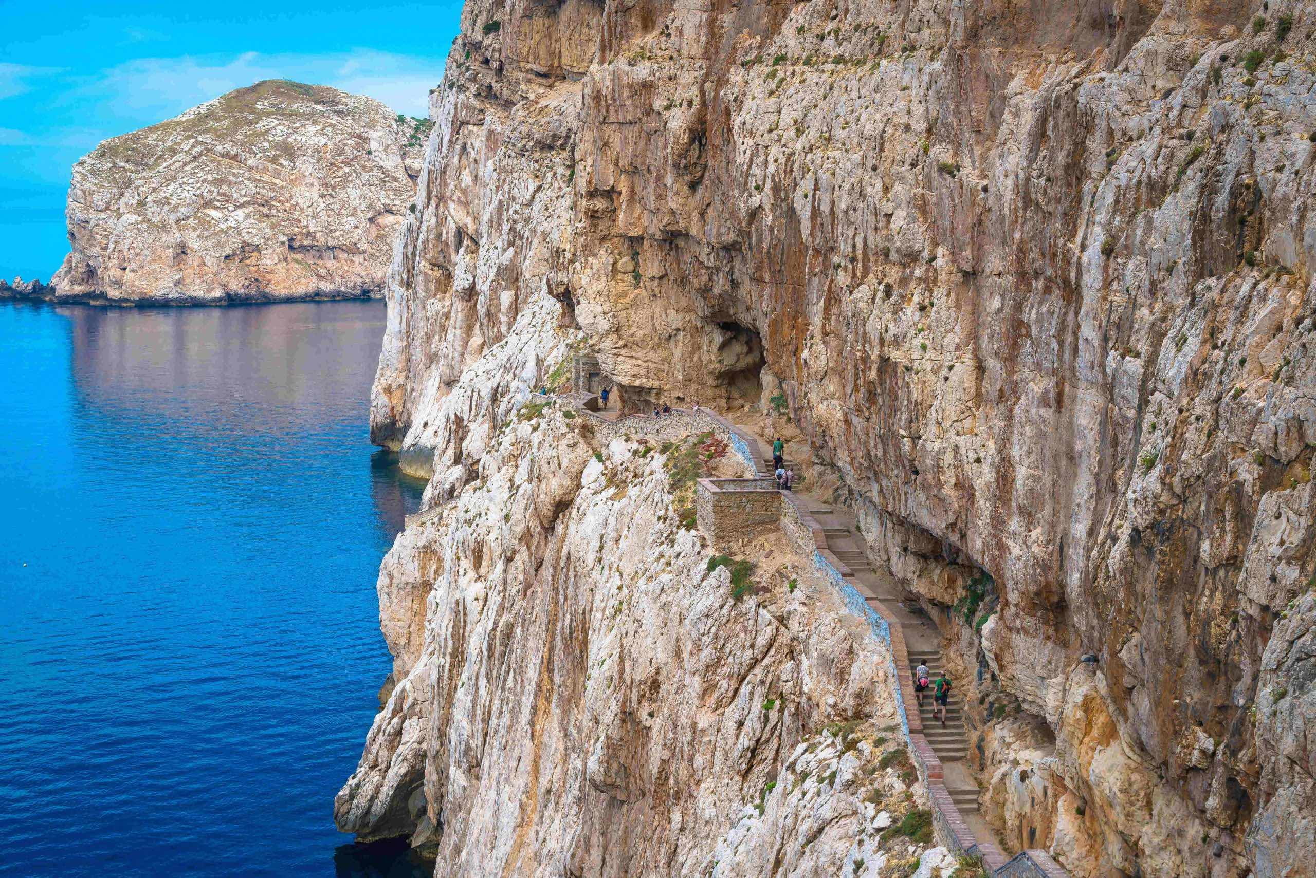 Trap naar Grot van Neptunus