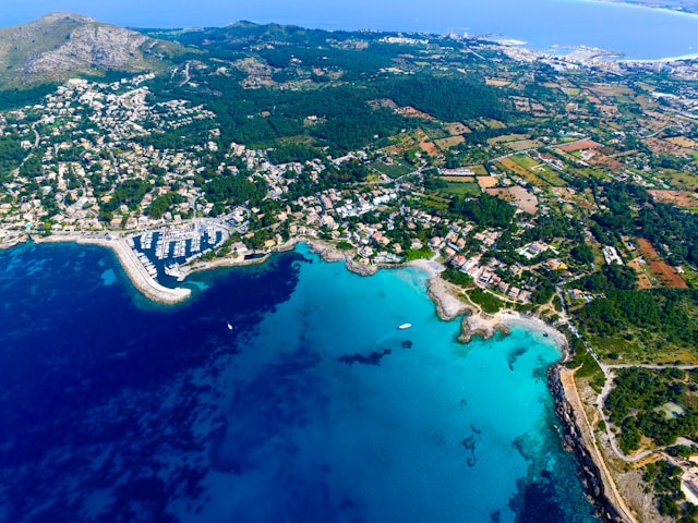 Alc&uacute;dia vanuit de lucht