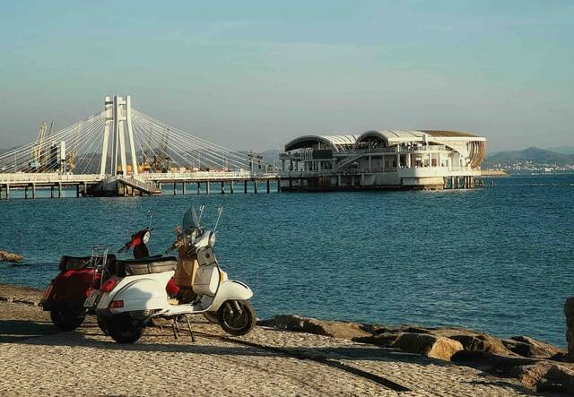 Laatste blik op de kust bij Durrës