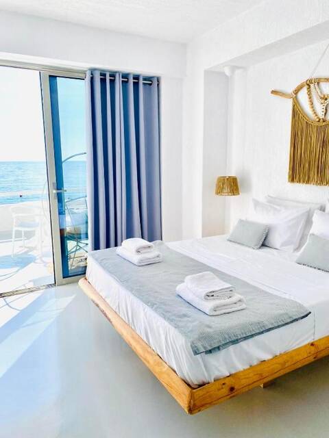 Geo & Art Boutique Hotel Himara – kamer
