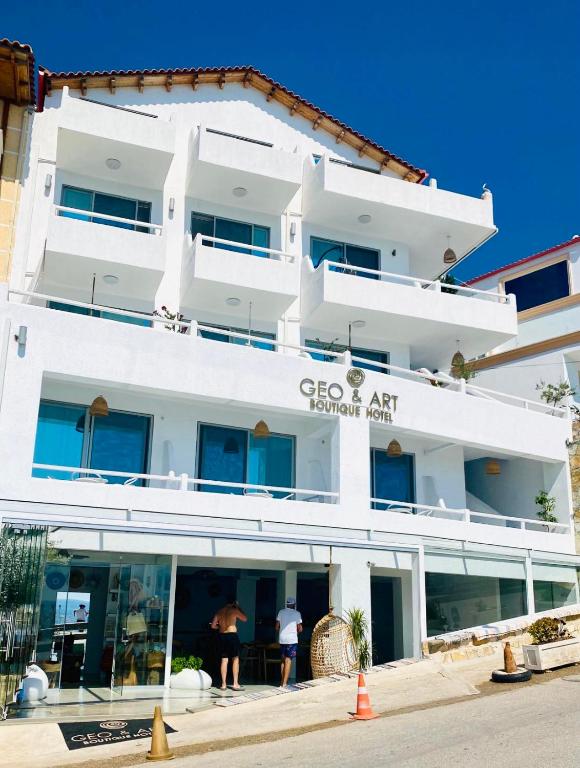 Geo & Art Boutique Hotel Himar&euml;
