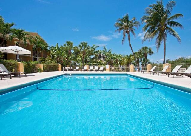 Buitenzwembad van Hampton Inn Key Largo