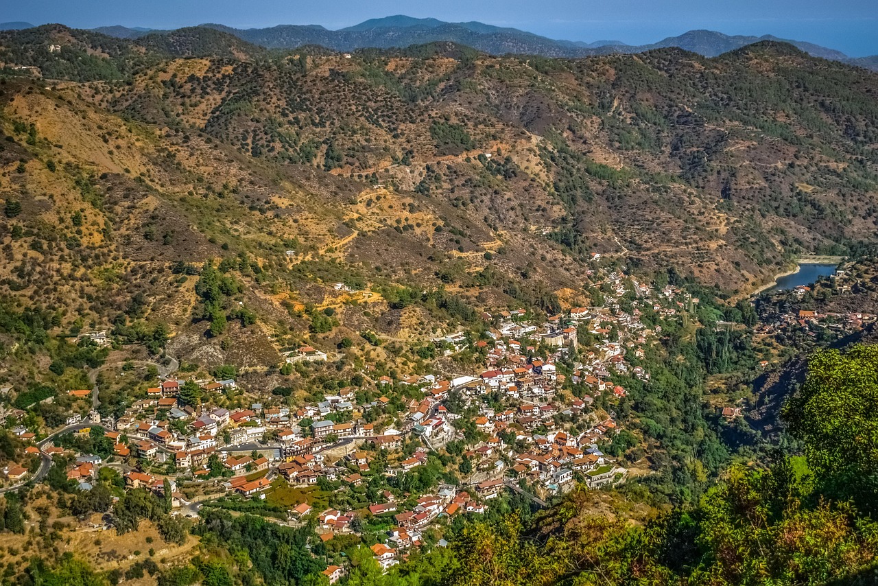 Kalopanayiotis village2