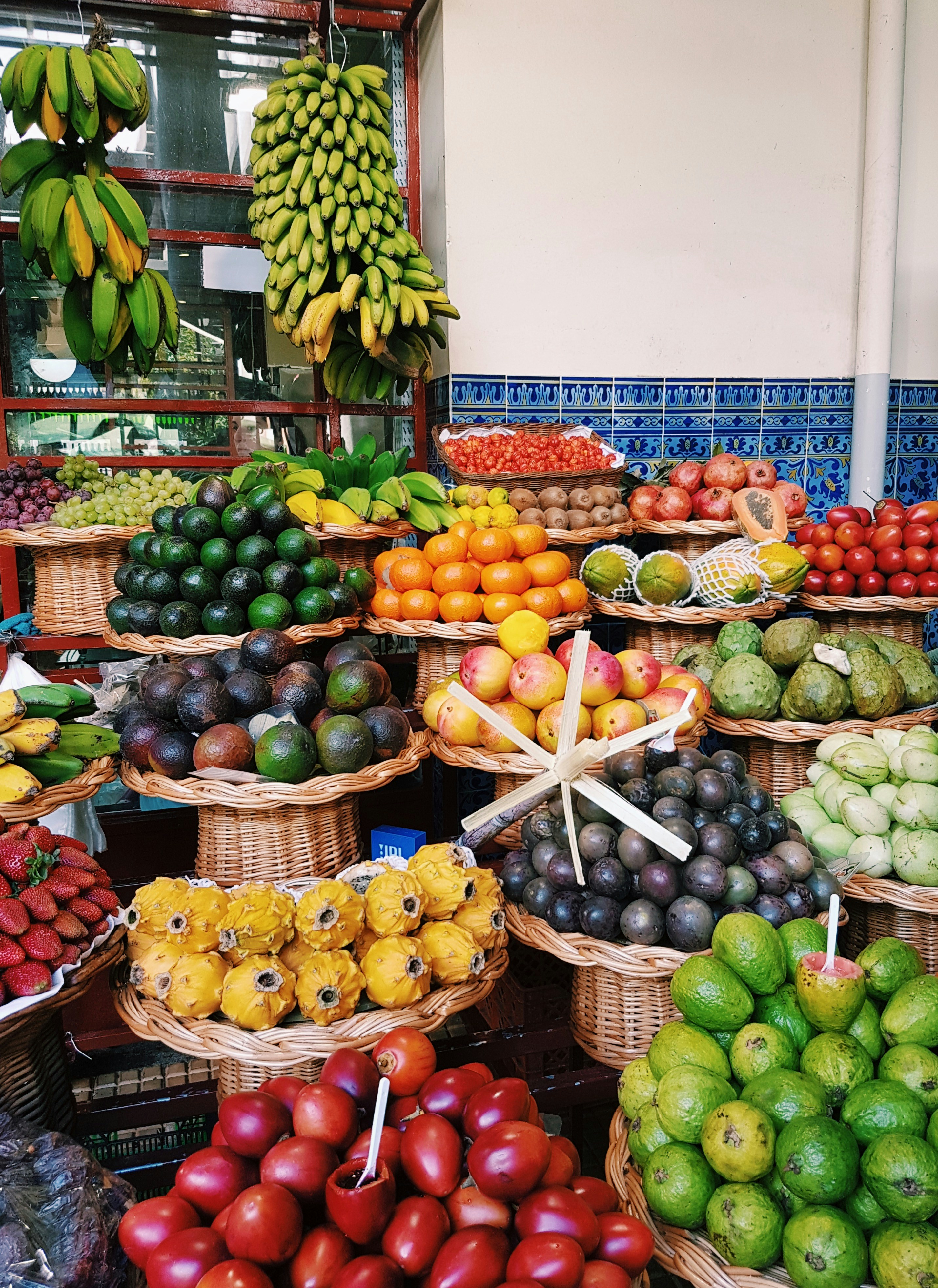 Mercado dos Lavradores mit exotischen Früchten