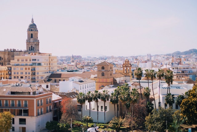 Uitzicht over M&aacute;laga