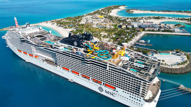 MSC World America aangemeerd in de haven