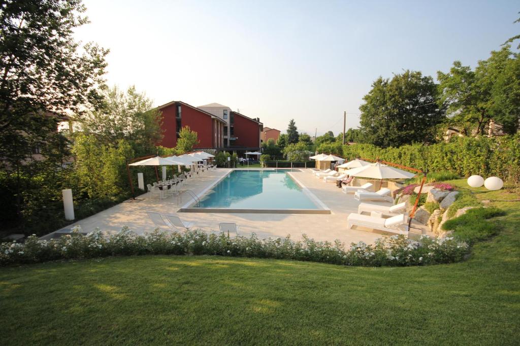 Red's Redaelli Hotel &ndash; exterieur