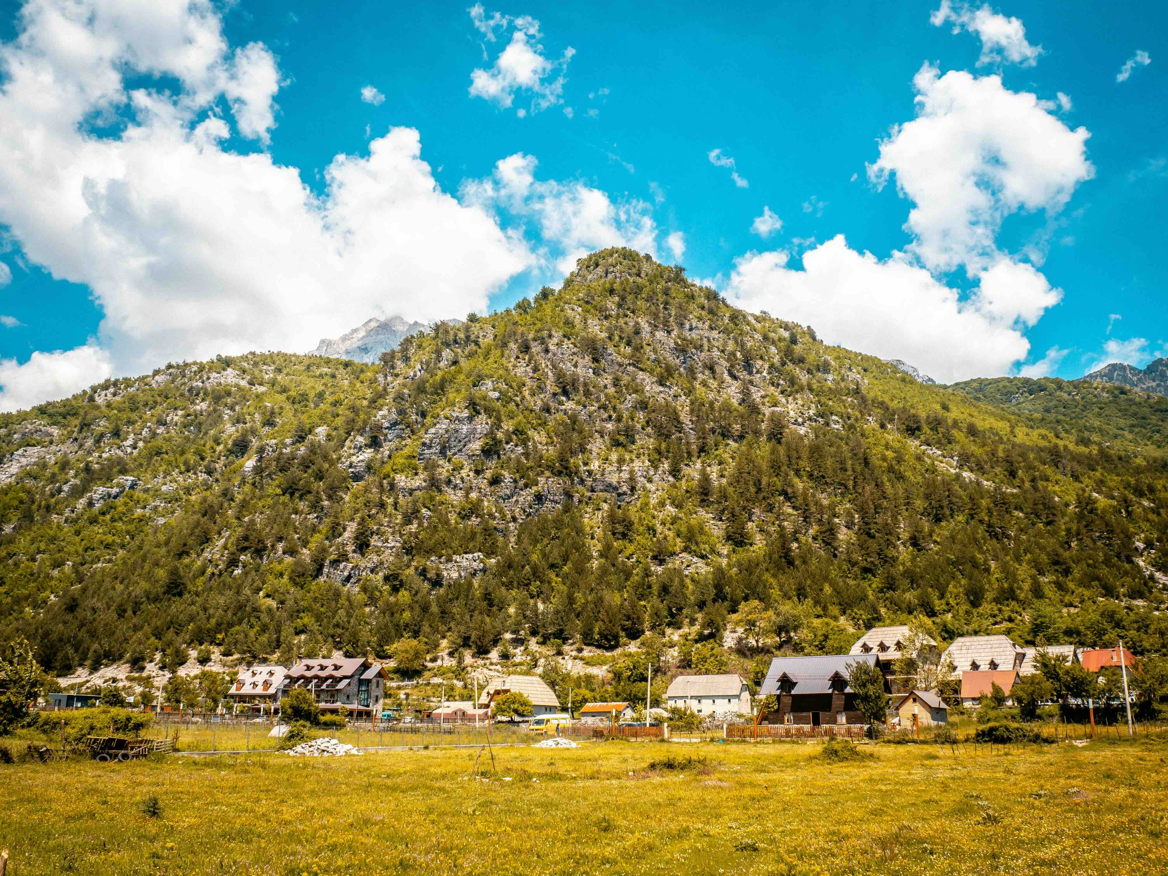 Pier en water bij Shkod&euml;r