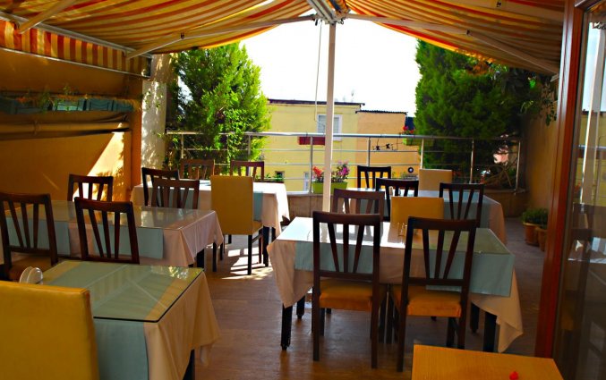Terras van Hotel Art City in Istanbul