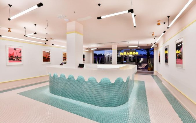 Lobby van Hotel Paradiso Art op Ibiza