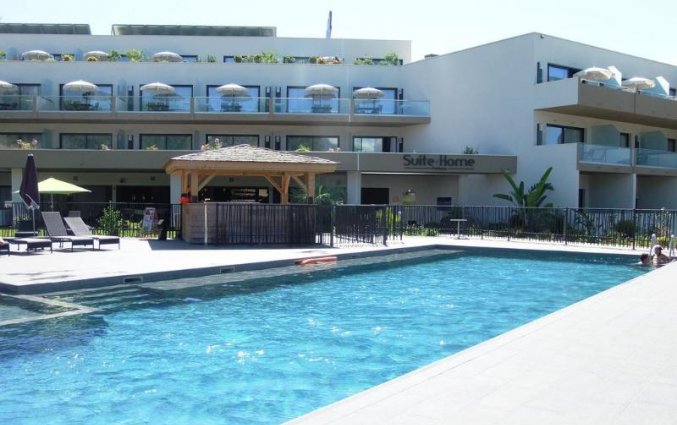 zwembad appartementen Suite Home Porticcio