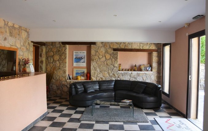 Lobby van Hotel Des Deux Sorru in Corsica