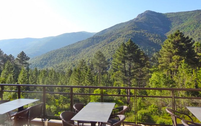Terras met uizicht van hotel Des Deux Sorru in Corsica