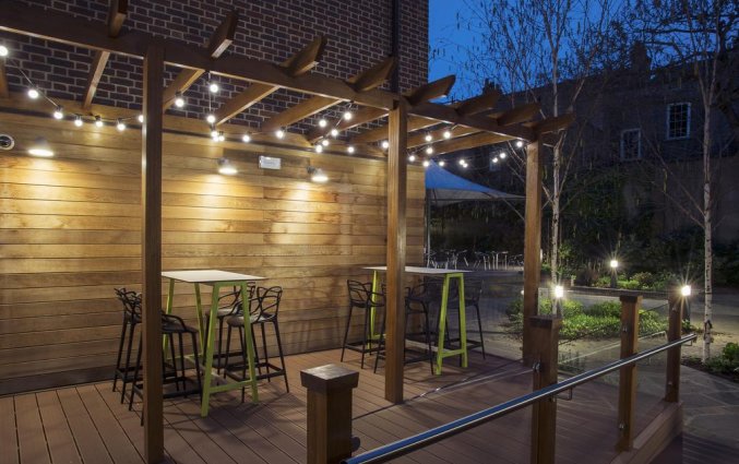 Terras van Hotel Point A Londen Liverpool Street in Londen