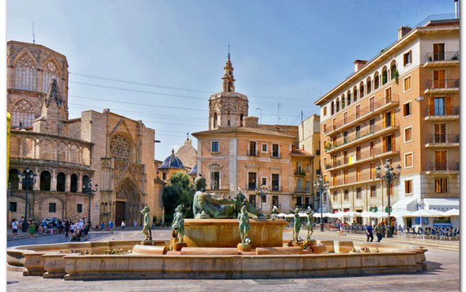 Valencia - Plaza de la Virgen