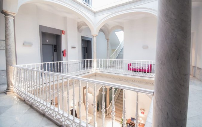 Gangen van Hotel Petit Palace Santa Cruz in Sevilla