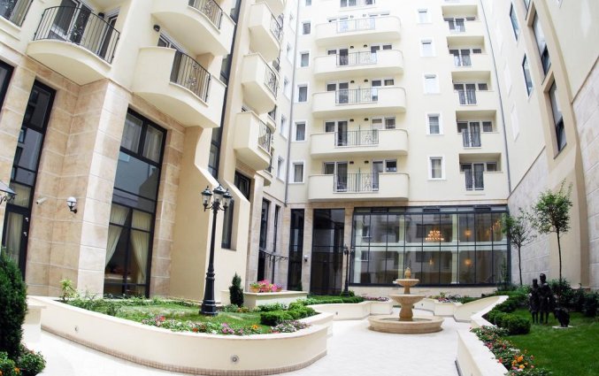 Binnenplaats van Hotel Queen's Court in Budapest