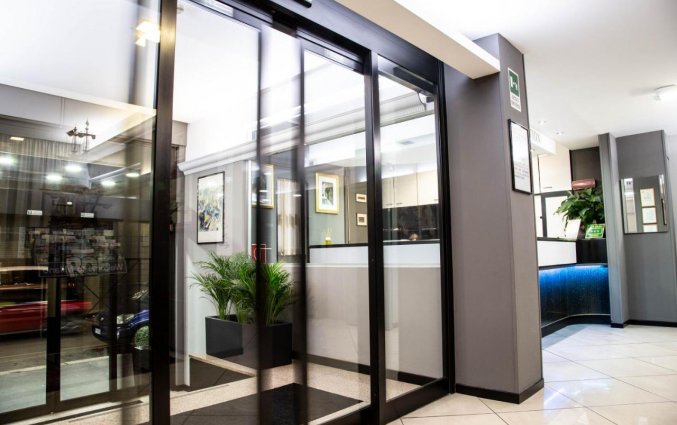 Entree van Hotel Berlino Milaan