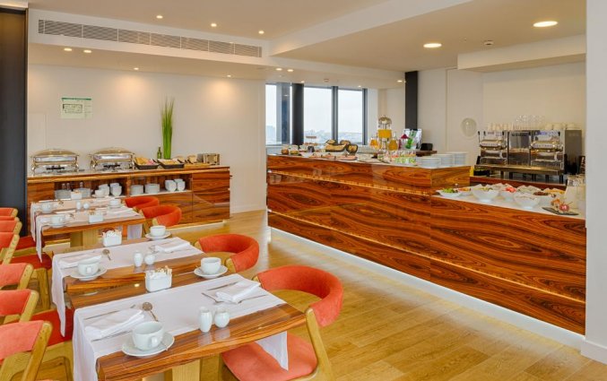 Ontbijtzaal van hotel Premium Porto Downtown in Porto