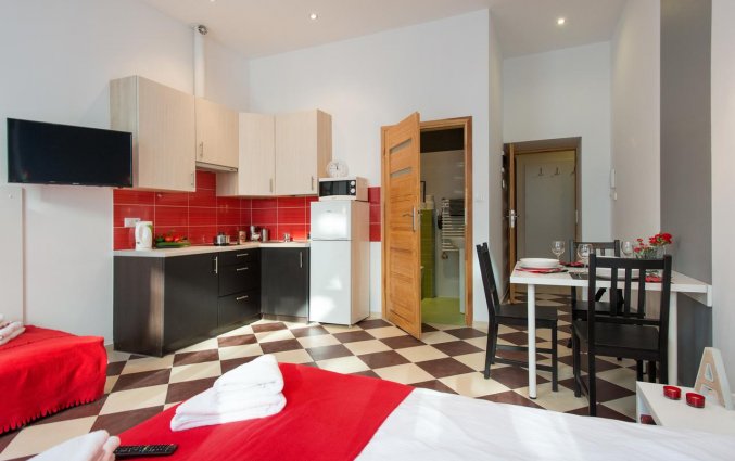 Keuken van een appartement van appartementen Happy Tower Krakow in Krakau