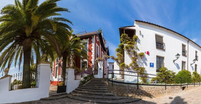 Gebouw van Hotel Abetos del Maestre Escuela in Andalusie