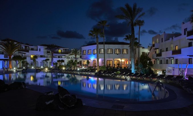 De zwembaden van Appartementen Hesperia Bristol Playa op Fuerteventura