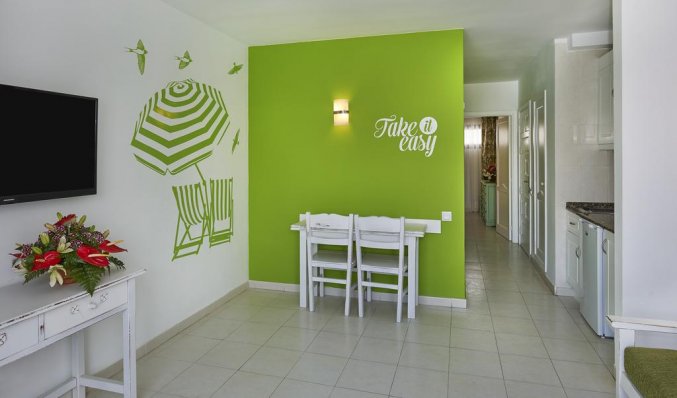 Een huiskamer van Appartementen Hesperia Bristol Playa op Fuerteventura