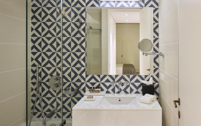 Badkamer van een studio van Hotel The Lumiares in Lissabon