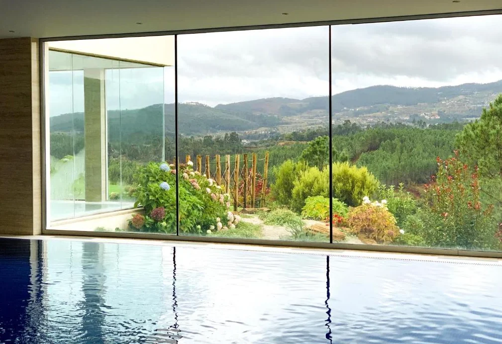 Água Hotels Mondim de Basto binnen zwembad 
