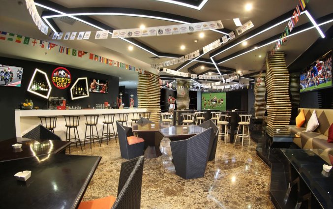 Bar van Hotel Fashion Legian op Bali