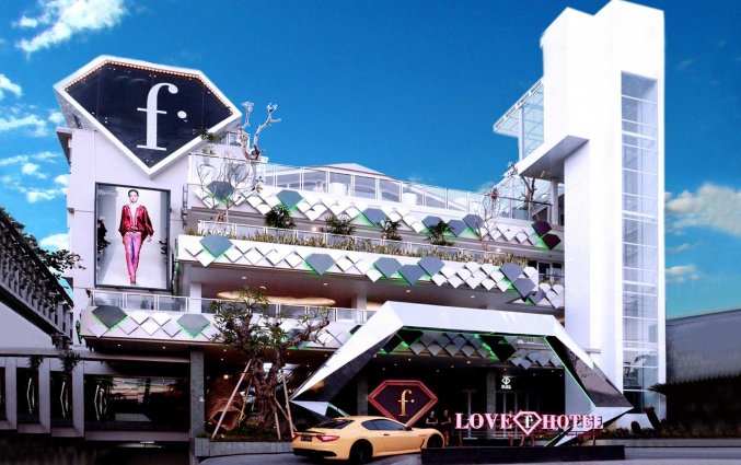 Gebouw van Hotel Fashion Legian op Bali