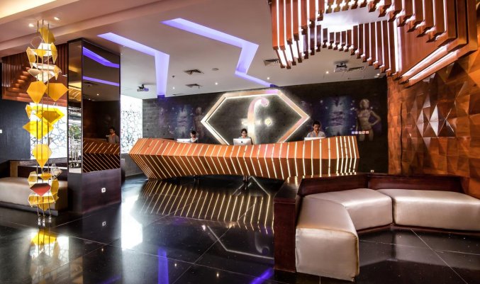 Receptie van Hotel Fashion Legian op Bali