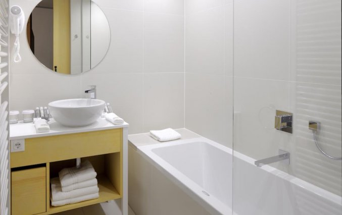 Badkamer van kamer van Hotel Nox Ljubljana