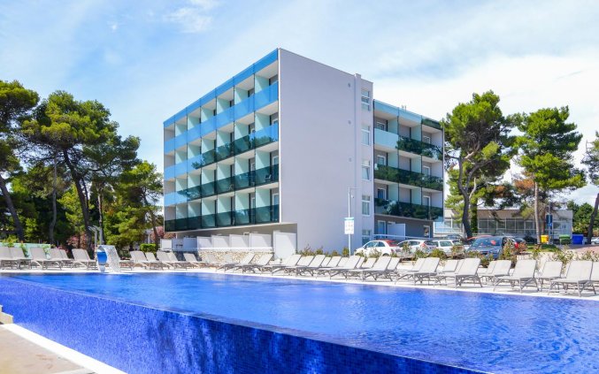 Zwembad van Hotel Villas Arausana & Antonia in Dalmatië