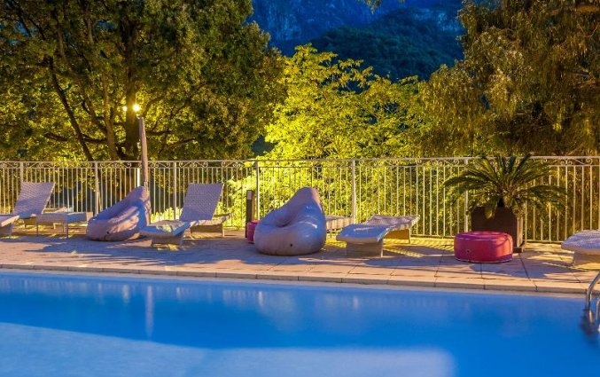 Buitenzwembad van Hotel Capo D'orto op Corsica