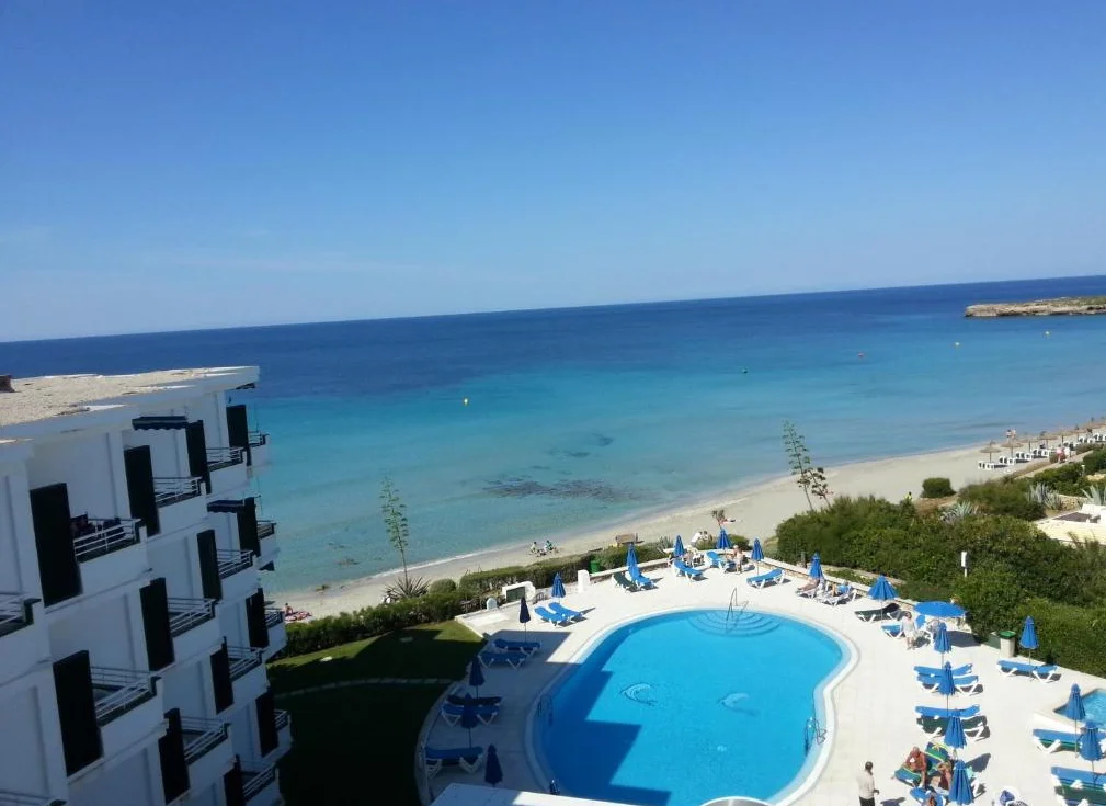 Aparthotel Vistamar zwembad 