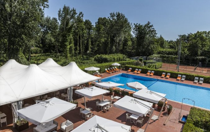 Zwembad van hotel Forte Dei Marmi