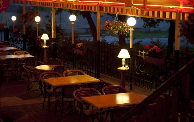 Terras van Hotel Monte Kristo in Riga