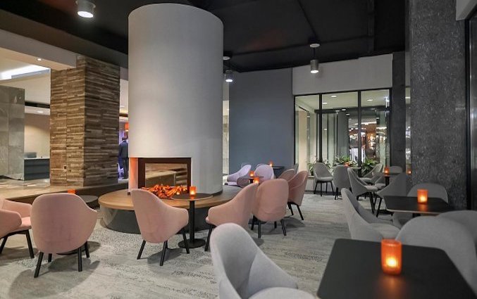 Lounge van Hotel Metropol in Warschau
