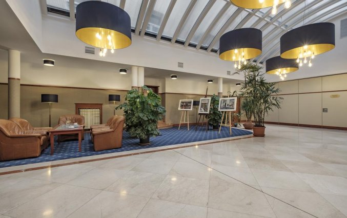 Lobby van Hotel Hetman in Warschau