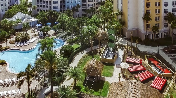 Bovenaanzicht van resort Calypso Cay Villas