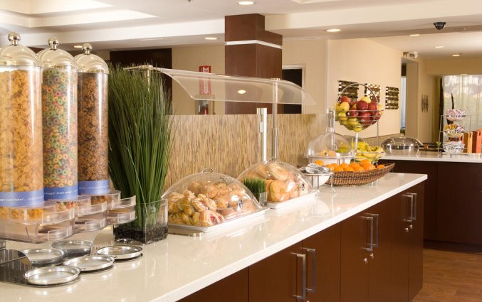 Ontbijtbuffet van Hotel Hampton Inn Orlando Near Universal Blv in Orlando