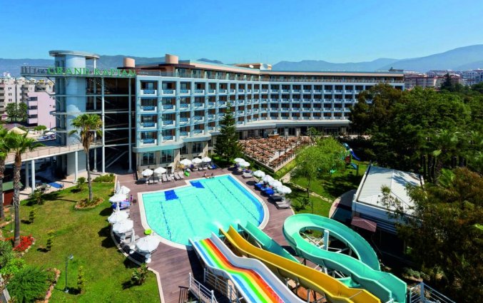 Buitenaanzicht van hotel Grand Kaptan