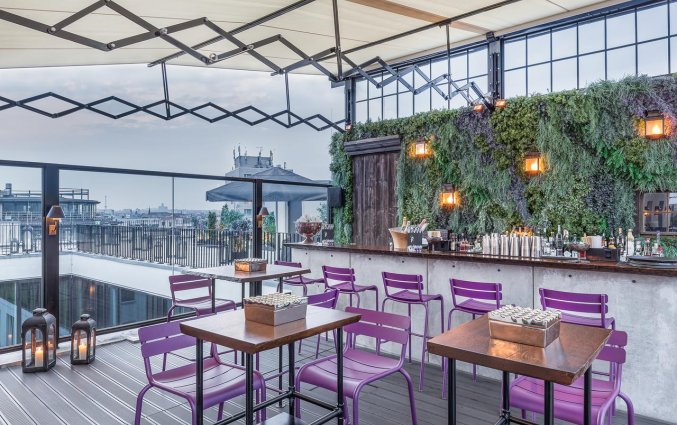 Terras van Hotel Zoo Berlin in Berlijn