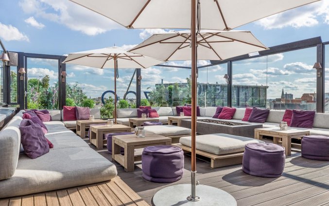 Terras van Hotel Zoo Berlin in Berlijn