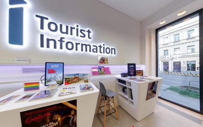 Lobby van Appartementen Royal Court Legerova in Praag