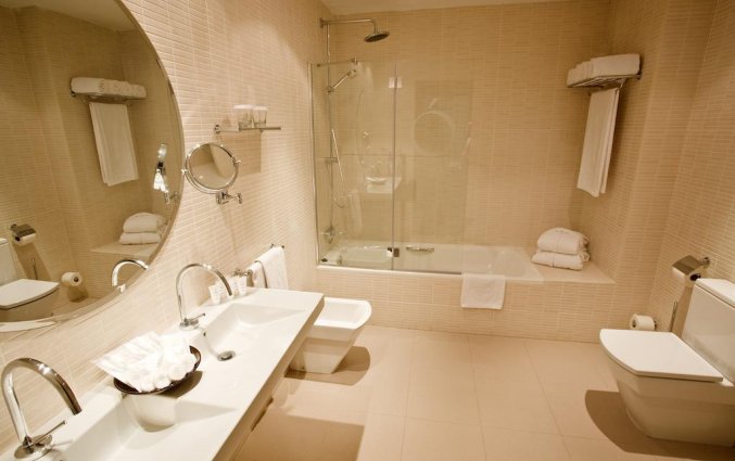 Badkamer van hotel Opera in Madrid