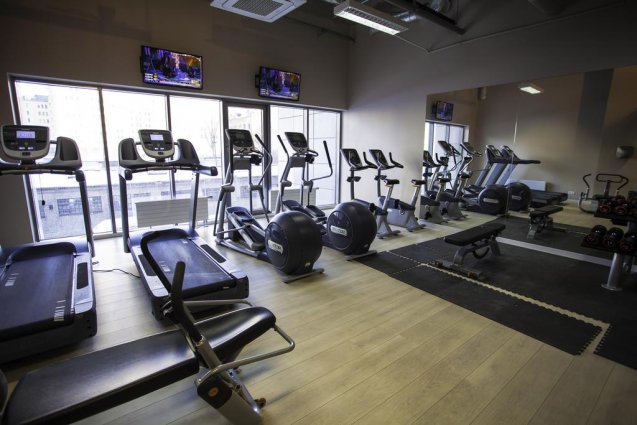 Fitnessruimte van Aparthotel Platinum Residence in Warschau