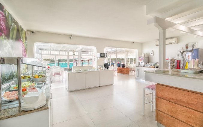 Ontbijtzaal van appartementen Las Gaviotas in Lanzarote