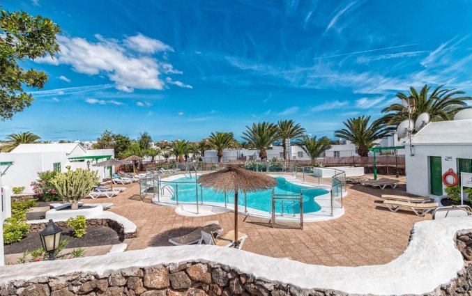 Zwembad van appartementen Las Gaviotas in Lanzarote